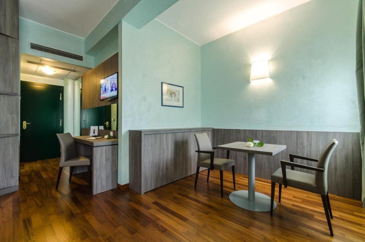 Hotel Santacroce Meeting Σουλμόνα Εξωτερικό φωτογραφία