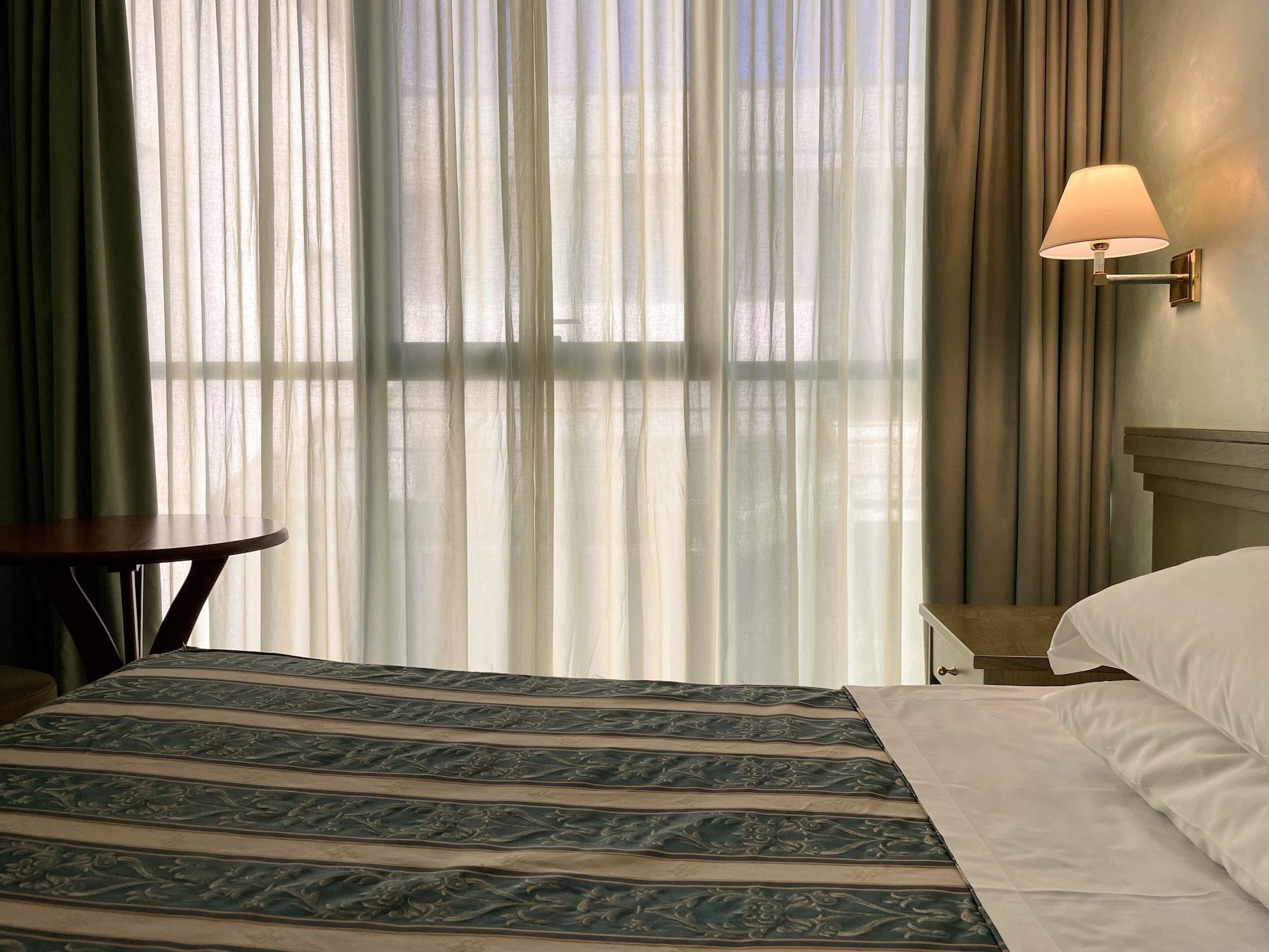 Hotel Santacroce Meeting Σουλμόνα Εξωτερικό φωτογραφία