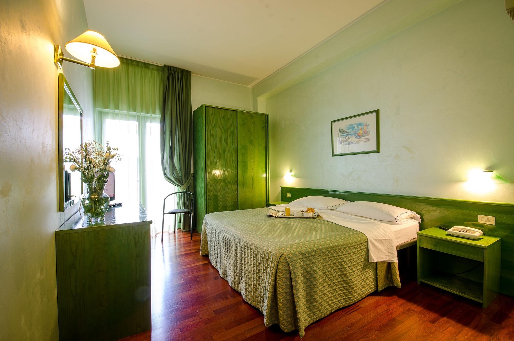 Hotel Santacroce Meeting Σουλμόνα Εξωτερικό φωτογραφία