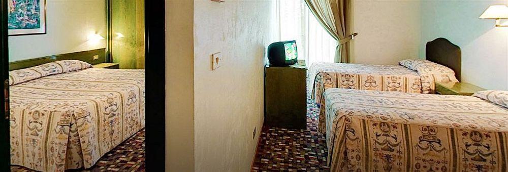 Hotel Santacroce Meeting Σουλμόνα Εξωτερικό φωτογραφία