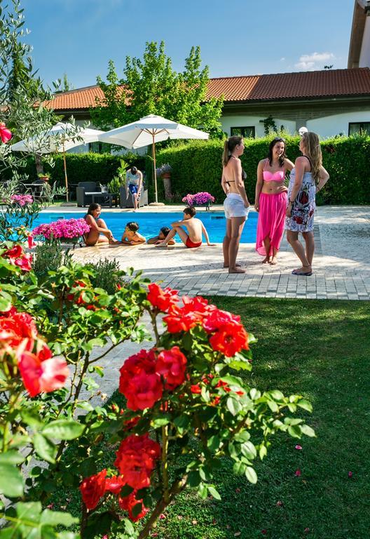 Hotel Santacroce Meeting Σουλμόνα Εξωτερικό φωτογραφία