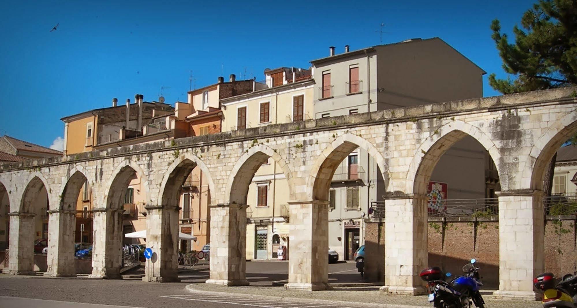 Hotel Santacroce Meeting Σουλμόνα Εξωτερικό φωτογραφία