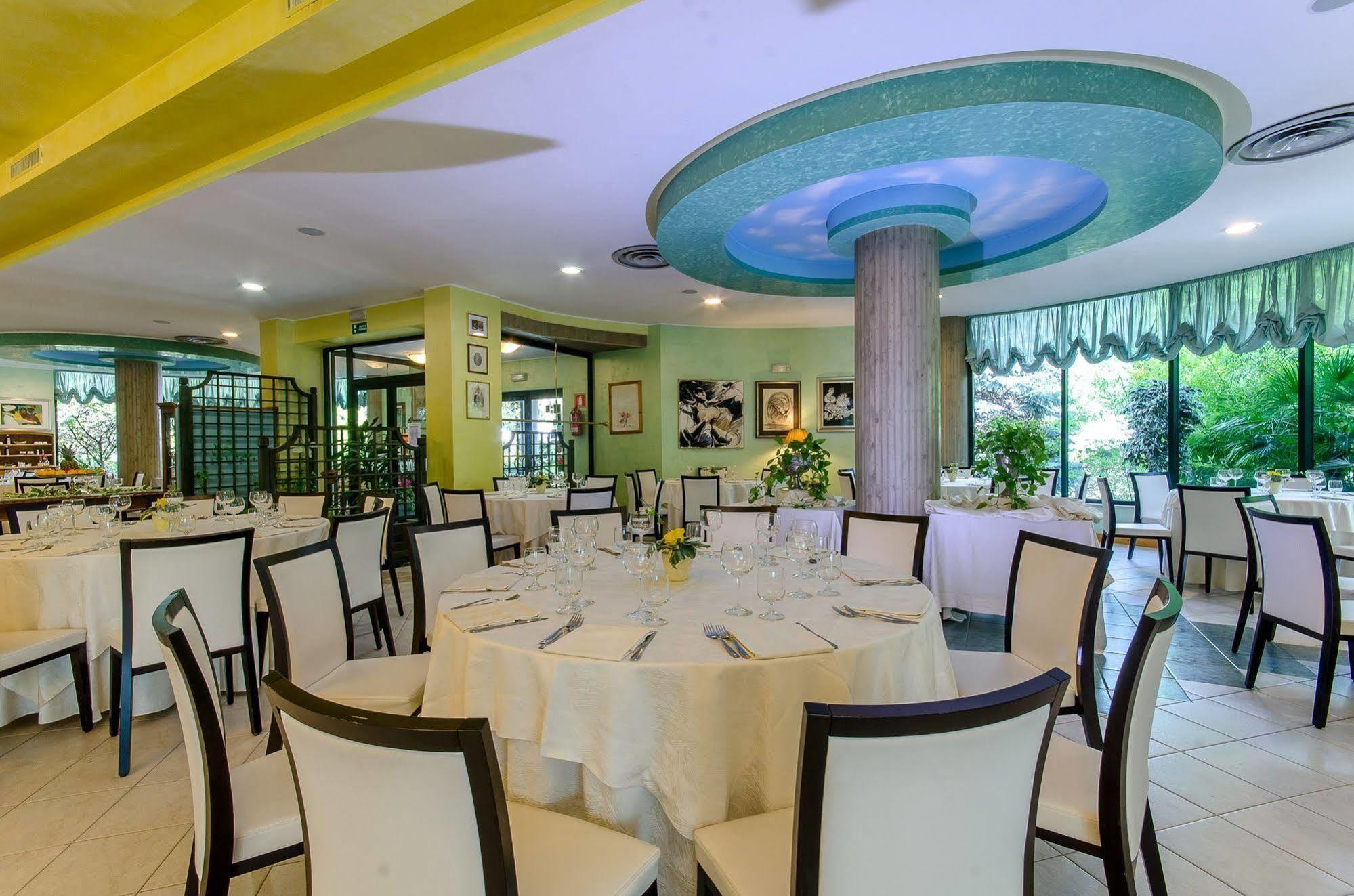 Hotel Santacroce Meeting Σουλμόνα Εξωτερικό φωτογραφία